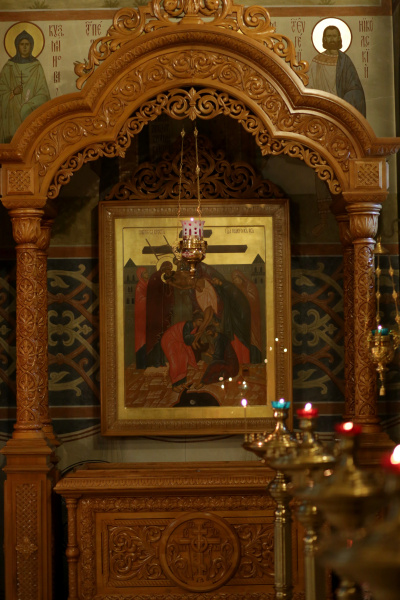 Рака с мощами святых новомучеников и исповедников Церкви Русской